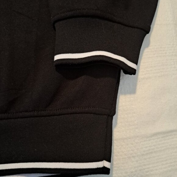 Divided H & M Men's Large Coca Cola embroidrred black sweatshirt, New - Picture 6 of 6